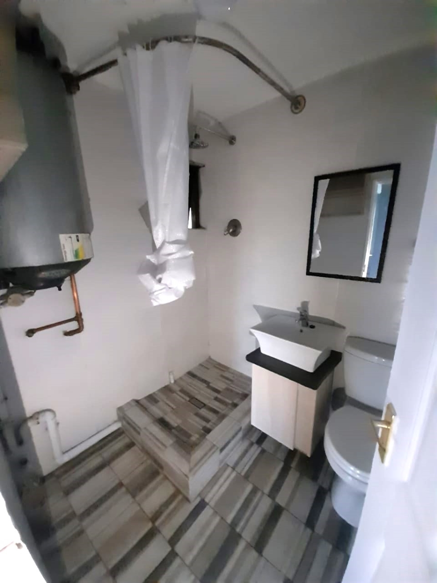 2 Bedroom Property for Sale in Amalinda Eastern Cape